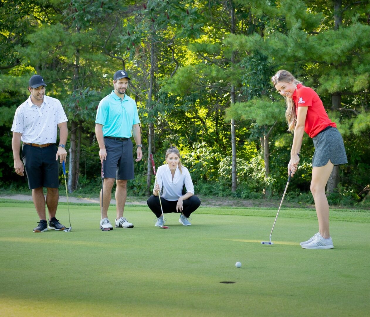 Golf White Squirrel Golf Club & Restaurant Zurich, Ontario